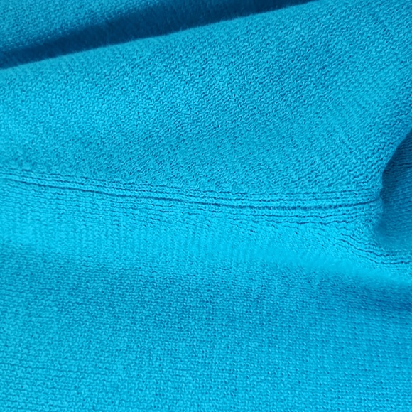 Sag Harbor Women's Med Turquoise Dainty "V" Neckline, Short Sleeve - Picture 6 of 8